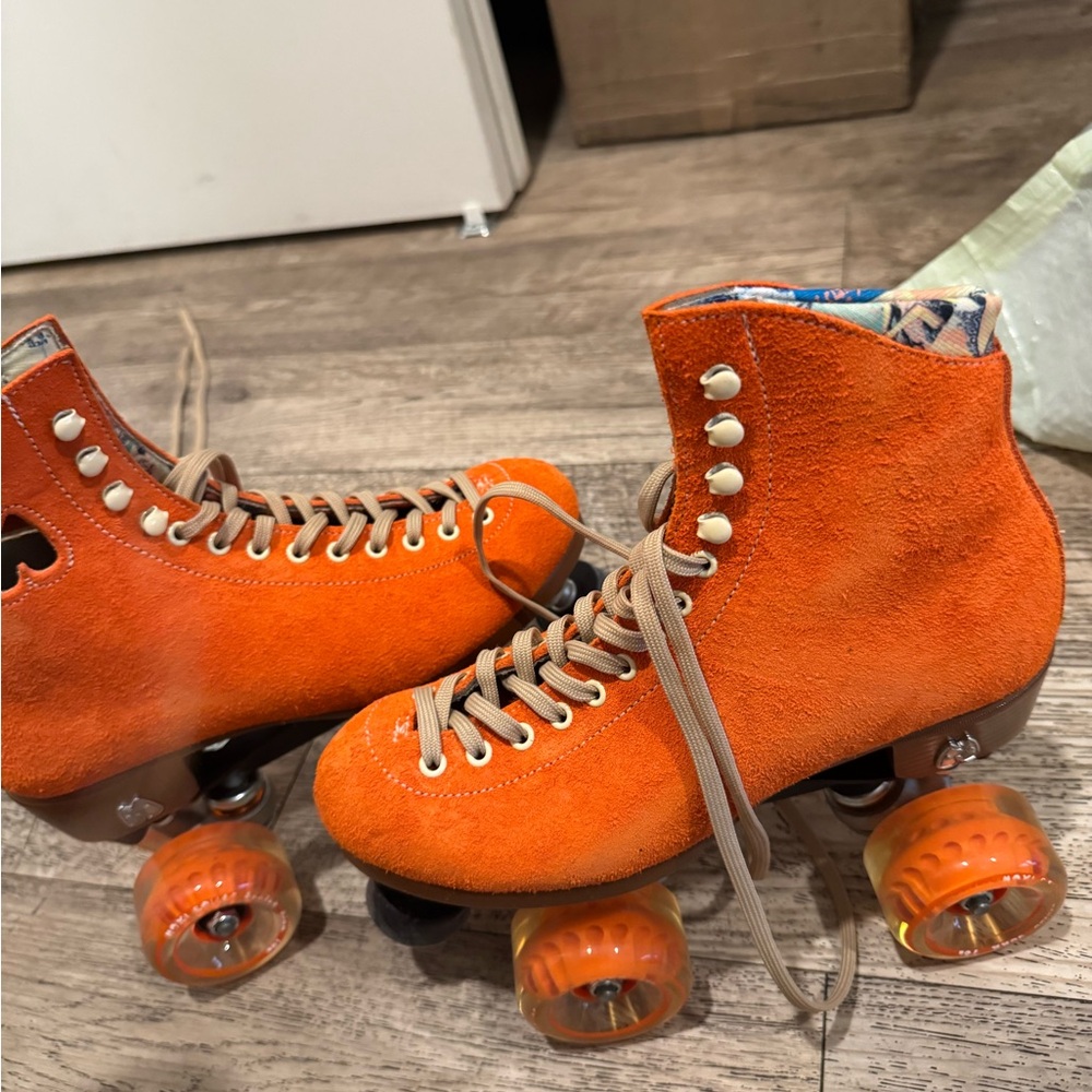 Moxi roller skates